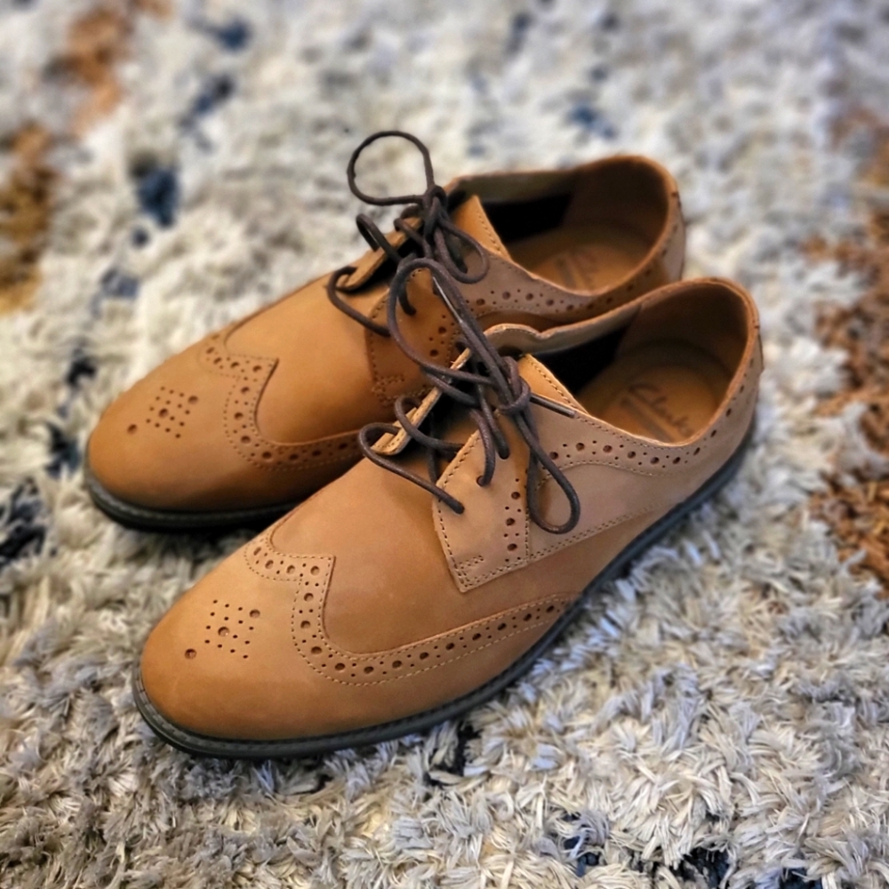 Clark's | NWOT Men's Soft Cushion Brogue Shoes | Tan | Size 7